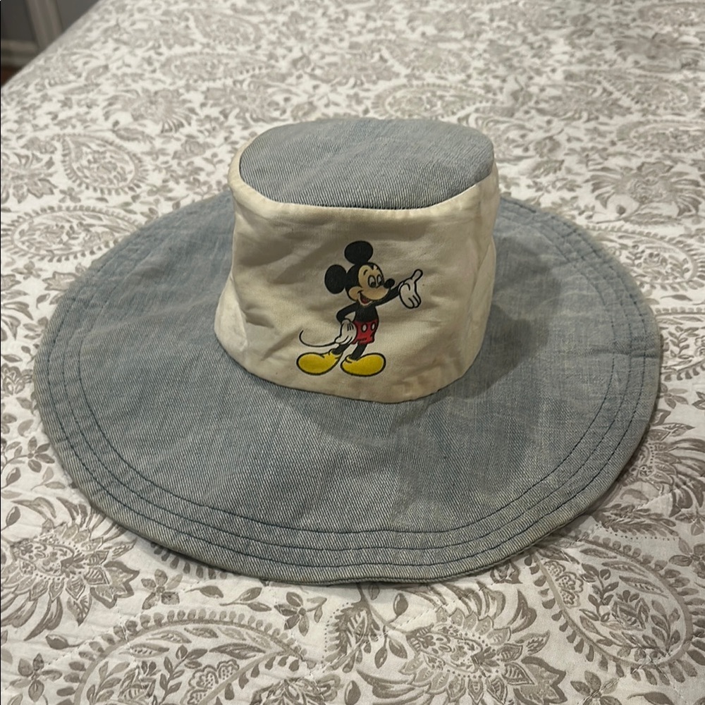 Vintage Disney Gray and White Mickey Mouse Bucket/Sun Hat